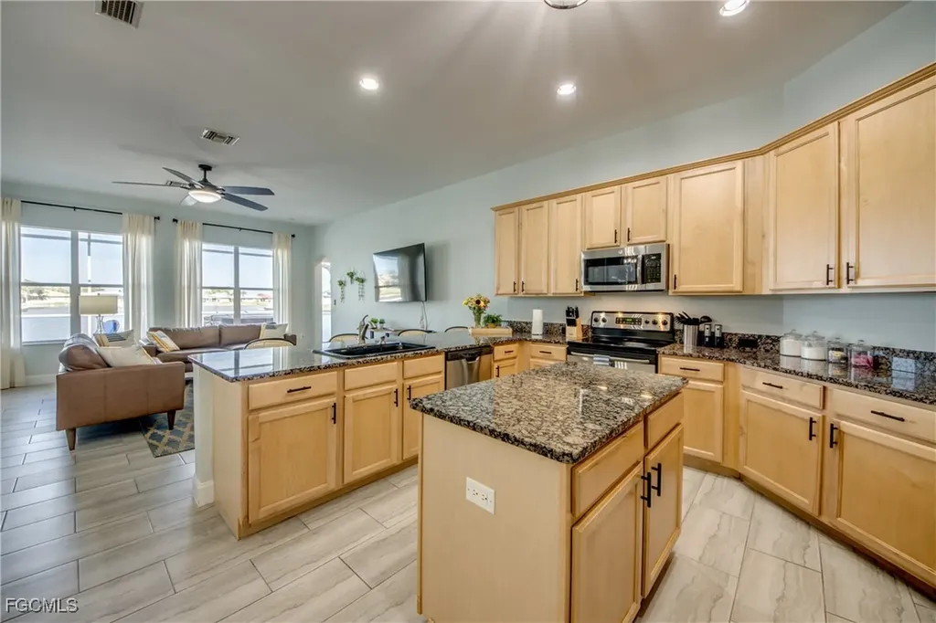 118 NE 21st Avenue Cape Coral FL 33909