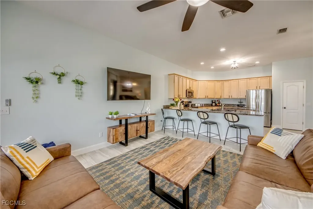 118 NE 21st Avenue Cape Coral FL 33909