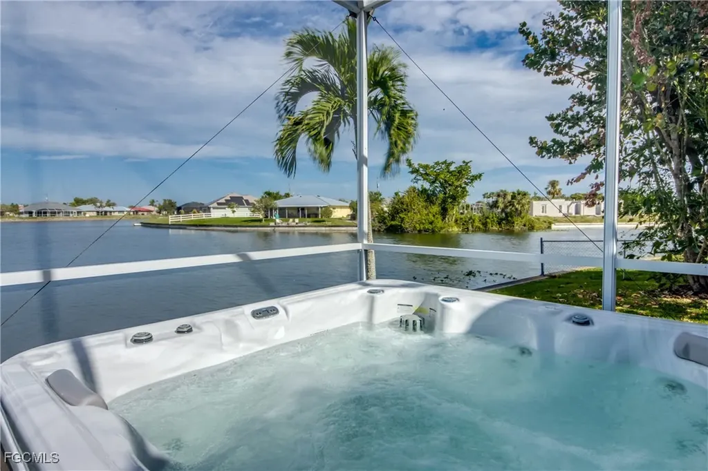 118 NE 21st Avenue Cape Coral FL 33909
