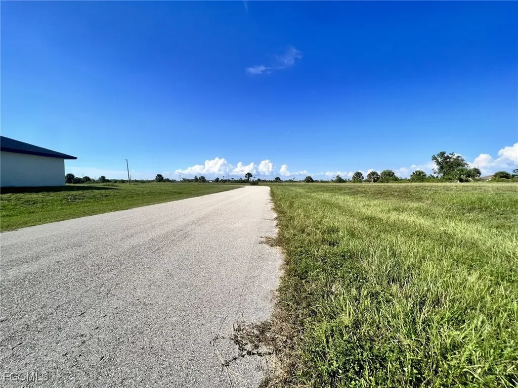 3833 NW 38th Avenue Cape Coral FL 33993