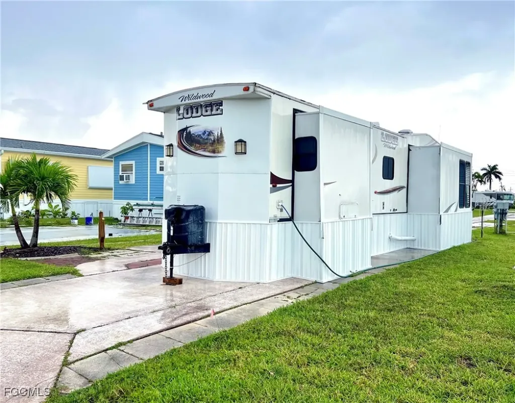 19681 Summerlin #176 Road Fort Myers FL 33908