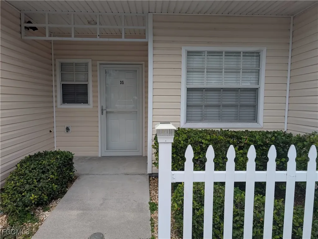 3347 N Key Drive North Fort Myers FL 33903
