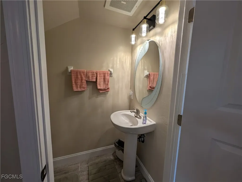 3347 N Key Drive North Fort Myers FL 33903