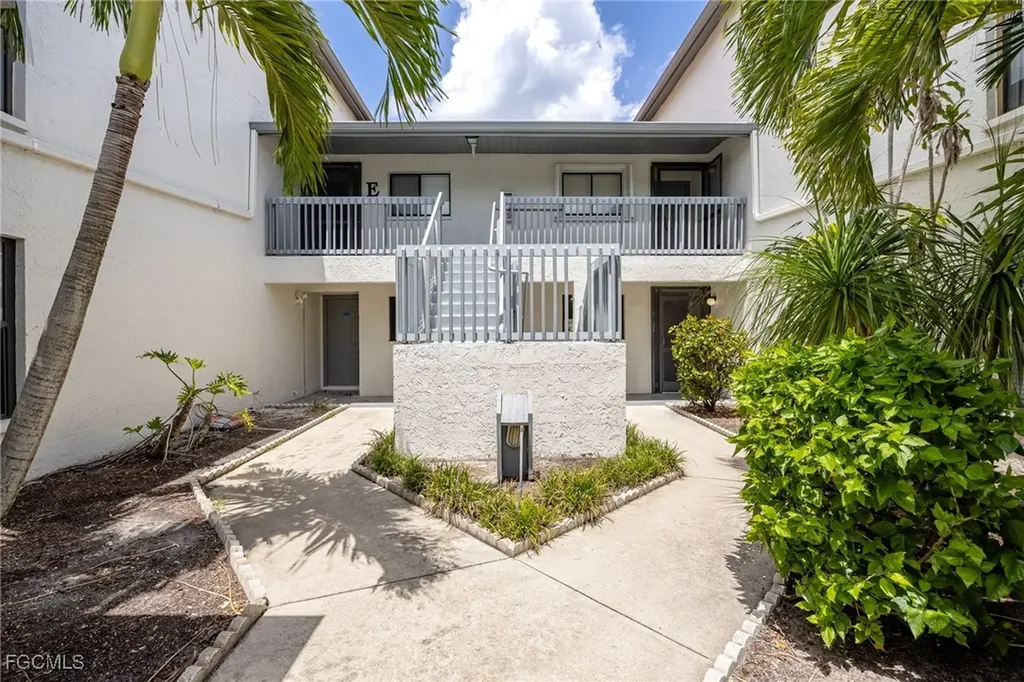 6300 Sugar Bush Lane Fort Myers FL 33908