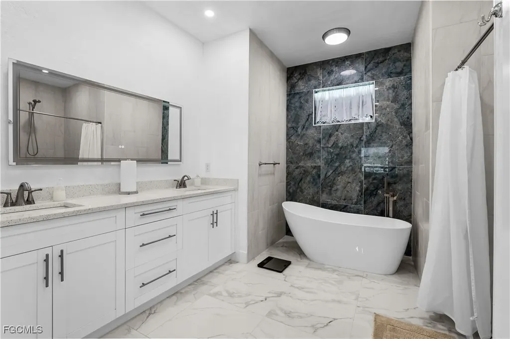 1516 NE 17th Avenue Cape Coral FL 33909