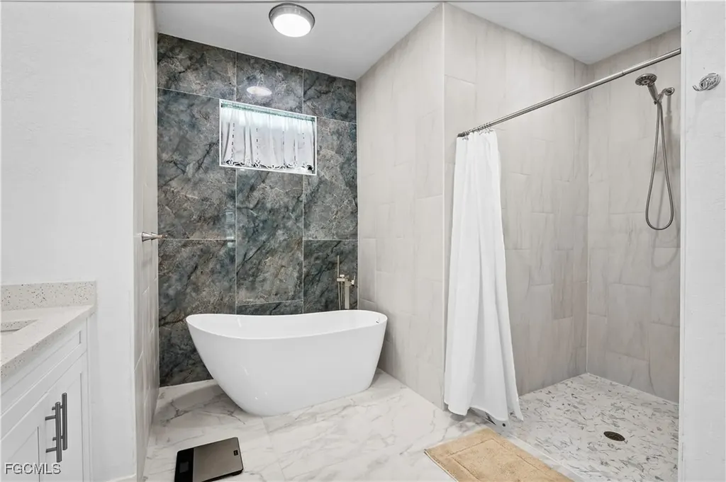 1516 NE 17th Avenue Cape Coral FL 33909