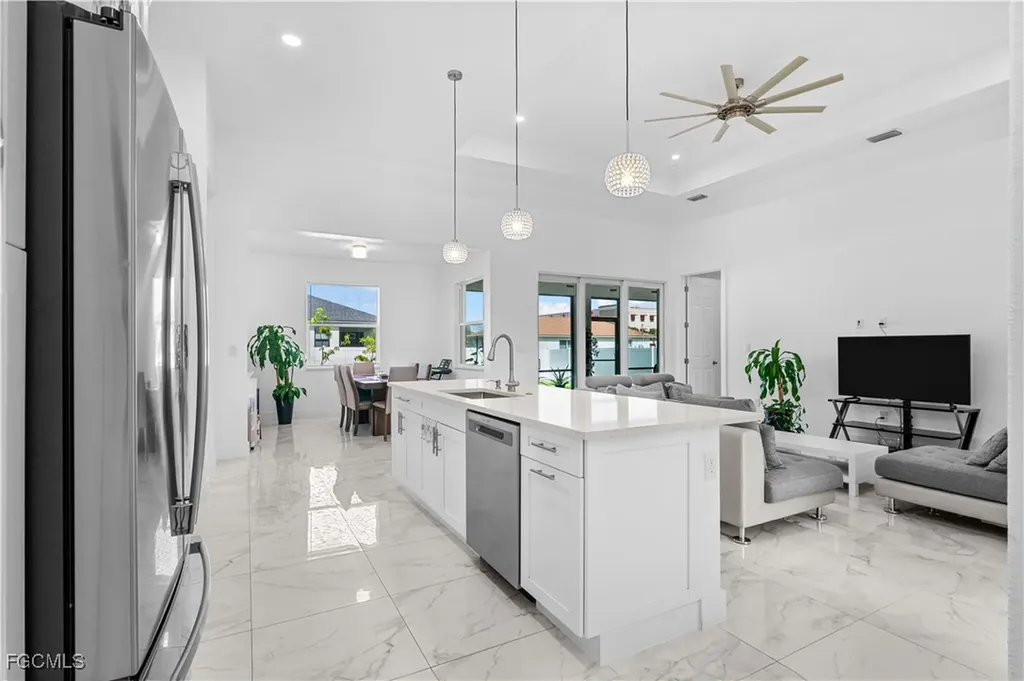 1516 NE 17th Avenue Cape Coral FL 33909