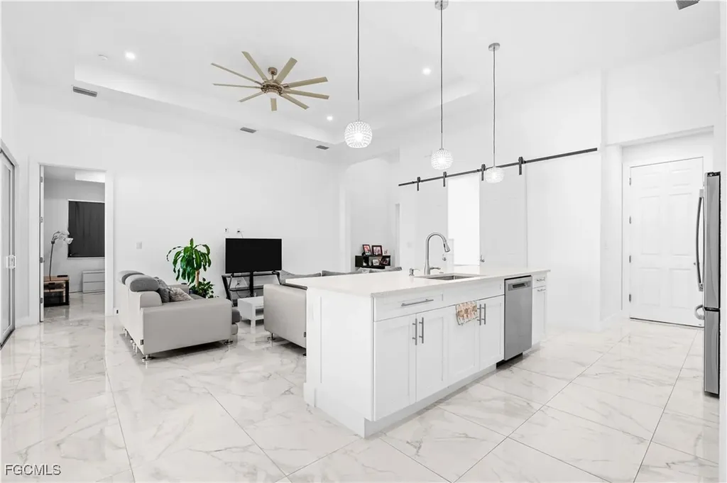 1516 NE 17th Avenue Cape Coral FL 33909