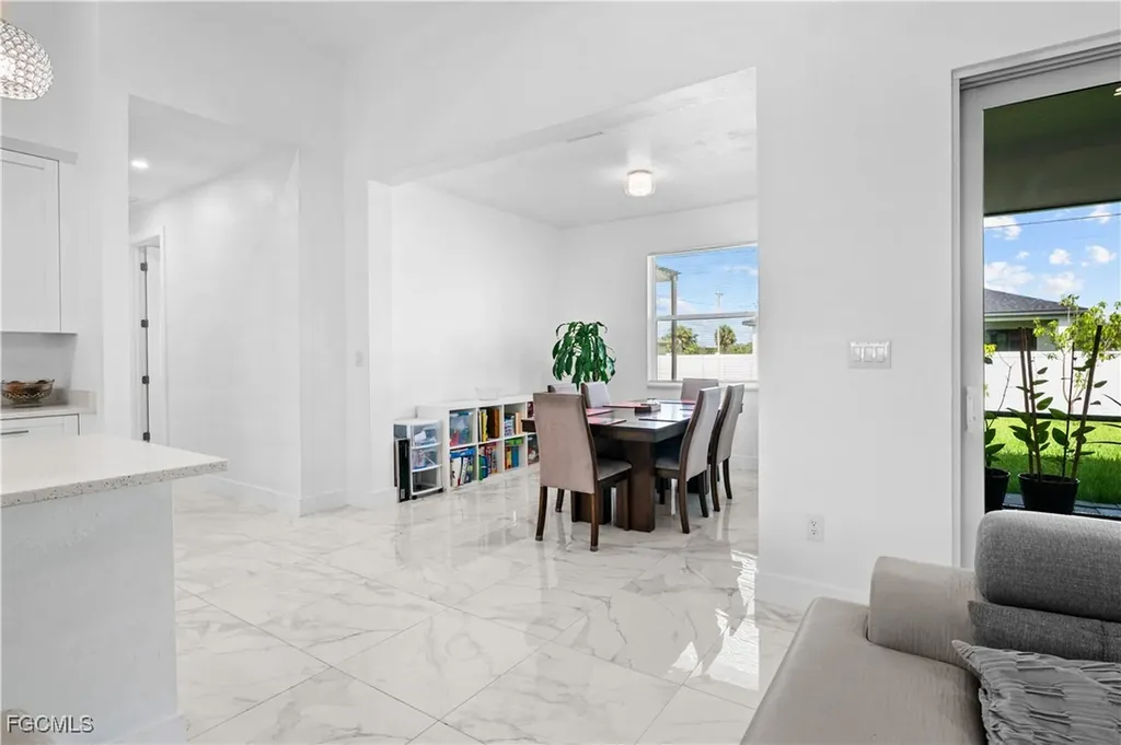 1516 NE 17th Avenue Cape Coral FL 33909