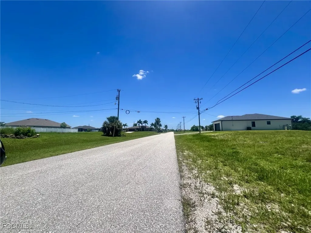 2110 NW 6th Place Cape Coral FL 33993