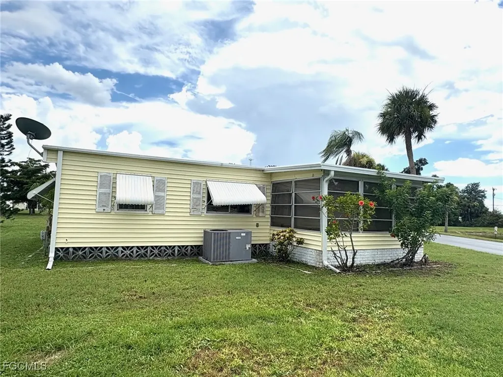 963 Idle Way Drive North Fort Myers FL 33917