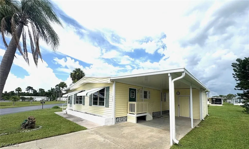 963 Idle Way Drive North Fort Myers FL 33917