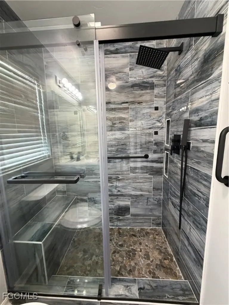 1418 Cape Coral Parkway W Cape Coral FL 33914