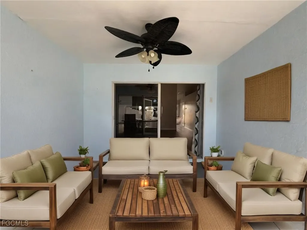 1418 Cape Coral Parkway W Cape Coral FL 33914