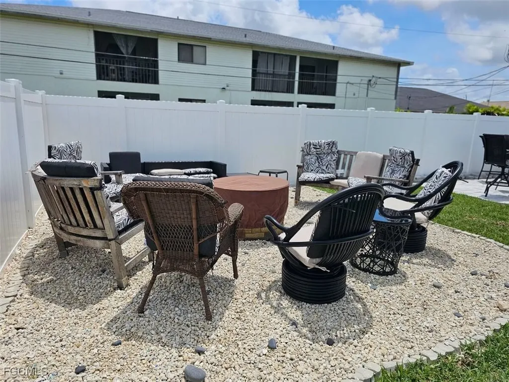 1418 Cape Coral Parkway W Cape Coral FL 33914