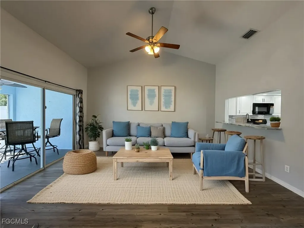 1418 Cape Coral Parkway W Cape Coral FL 33914
