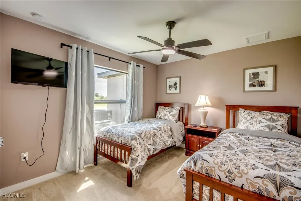 1042 NW 32nd Place Cape Coral FL 33993