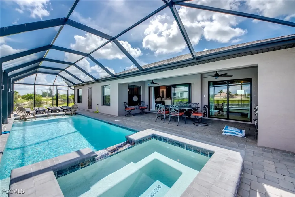 1042 NW 32nd Place Cape Coral FL 33993