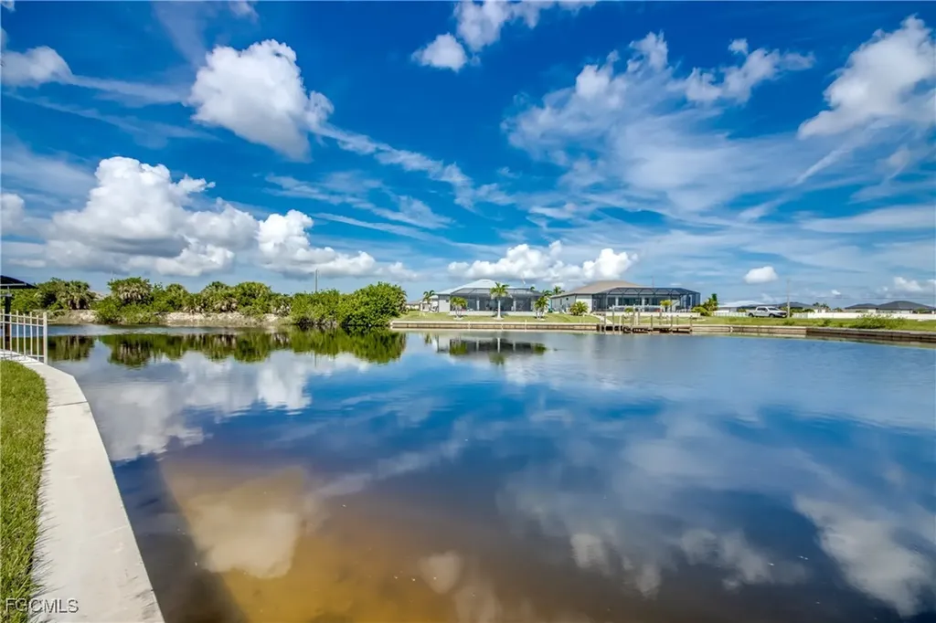 1042 NW 32nd Place Cape Coral FL 33993