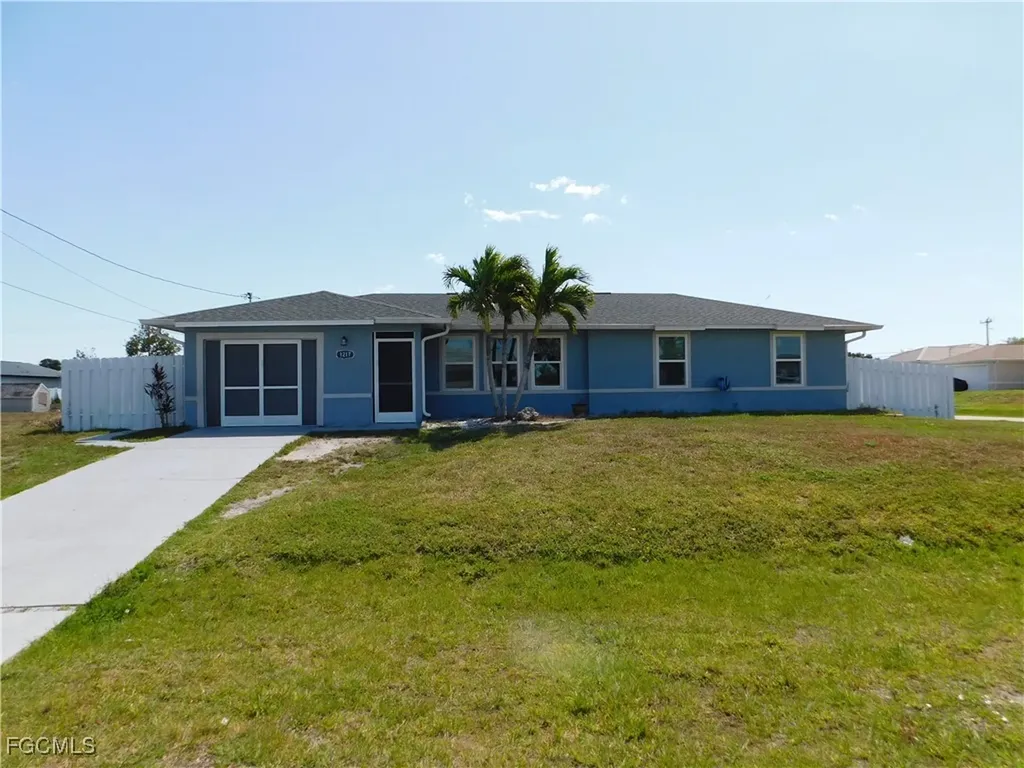1217 NE 1st Place Cape Coral FL 33909