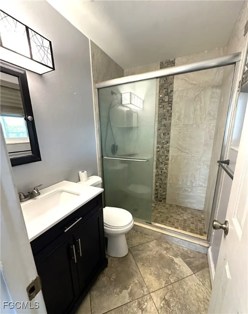 1217 NE 1st Place Cape Coral FL 33909