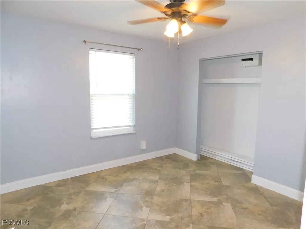 1217 NE 1st Place Cape Coral FL 33909