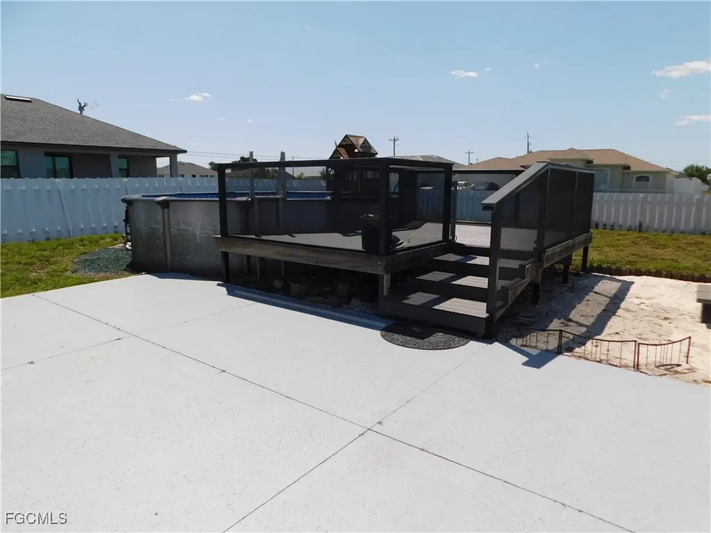 1217 NE 1st Place Cape Coral FL 33909