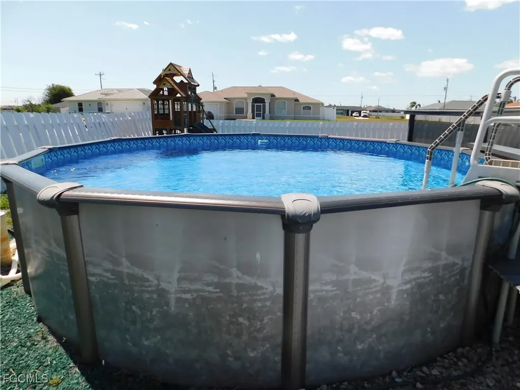 1217 NE 1st Place Cape Coral FL 33909