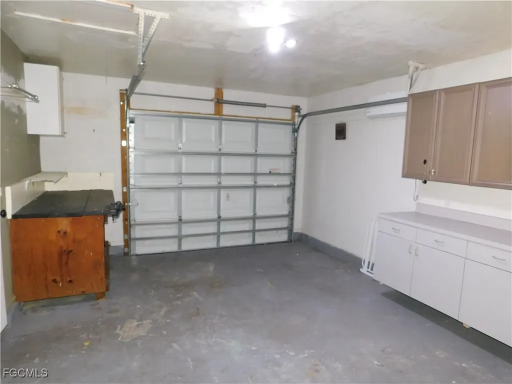 1217 NE 1st Place Cape Coral FL 33909