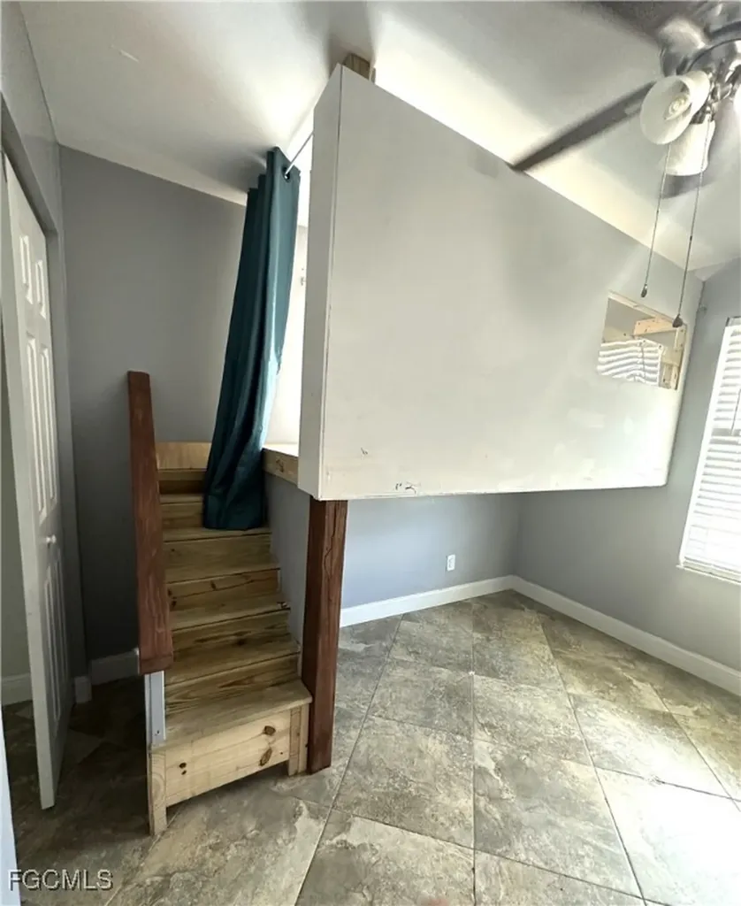 1217 NE 1st Place Cape Coral FL 33909