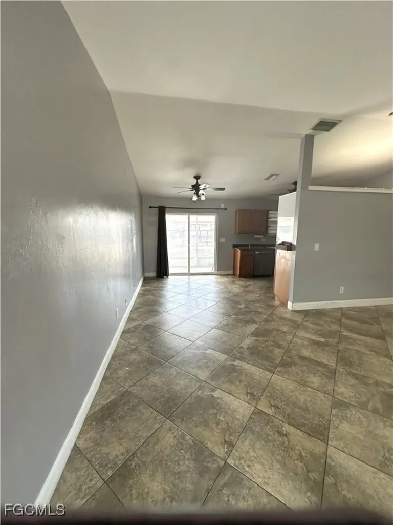 1217 NE 1st Place Cape Coral FL 33909