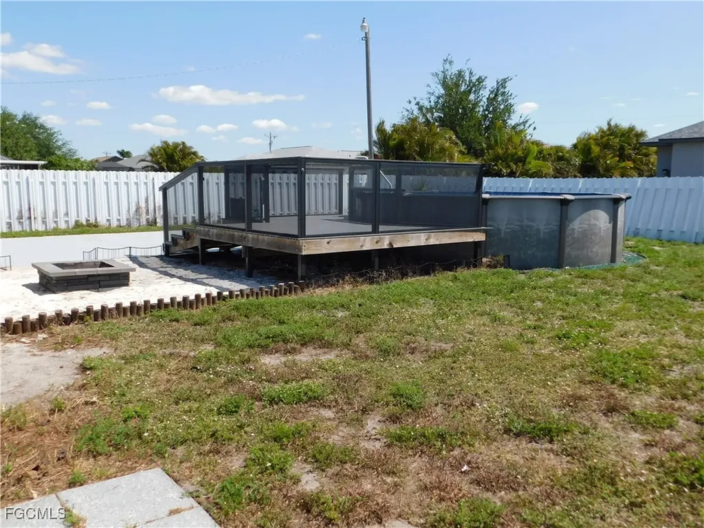 1217 NE 1st Place Cape Coral FL 33909