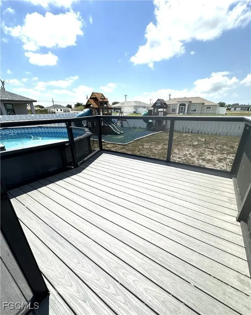 1217 NE 1st Place Cape Coral FL 33909