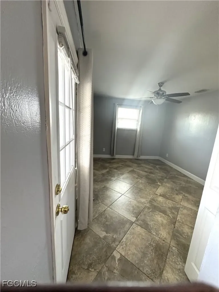 1217 NE 1st Place Cape Coral FL 33909