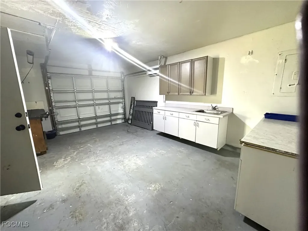 1217 NE 1st Place Cape Coral FL 33909