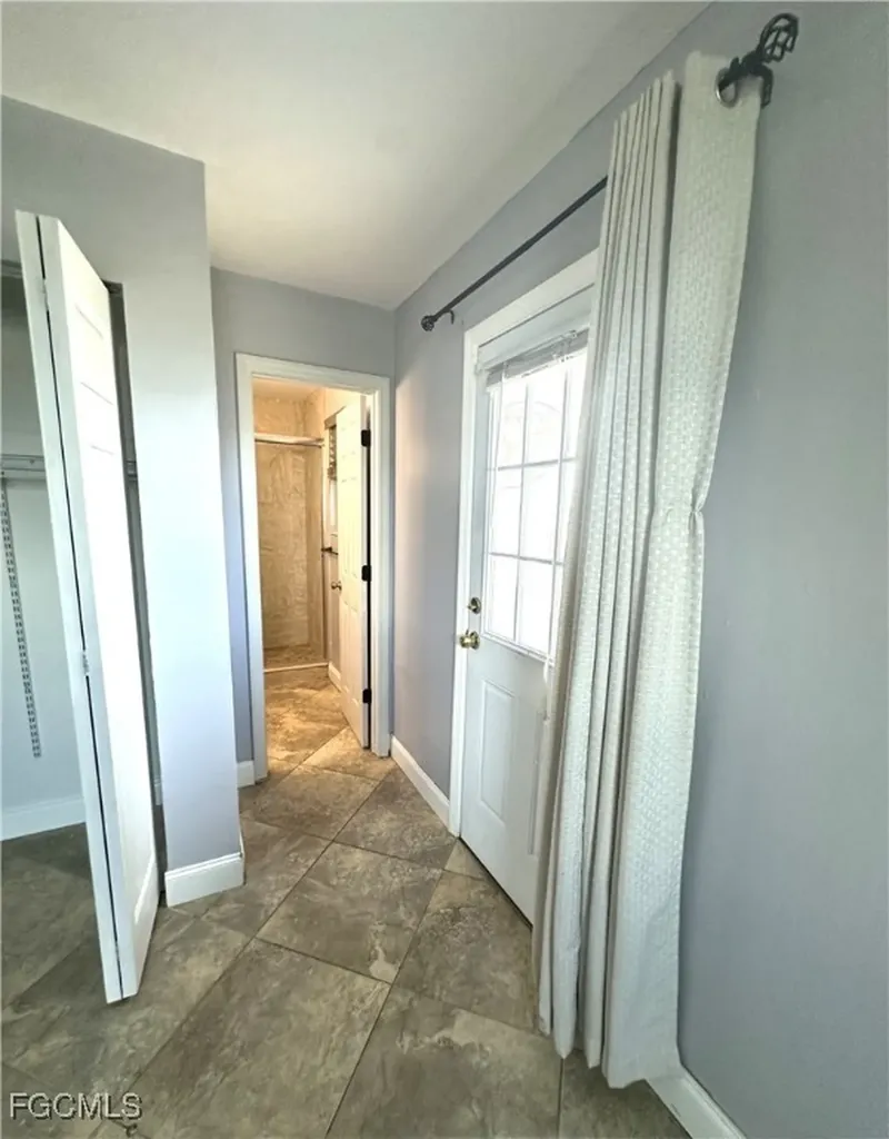 1217 NE 1st Place Cape Coral FL 33909