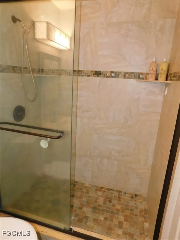 1217 NE 1st Place Cape Coral FL 33909