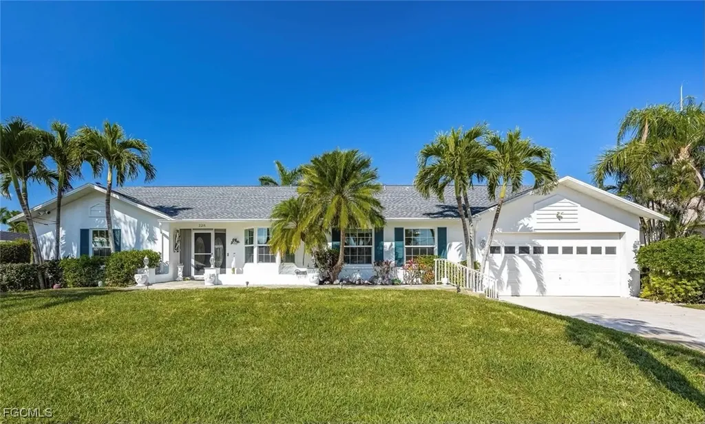 2215 Channel Way North Fort Myers FL 33917