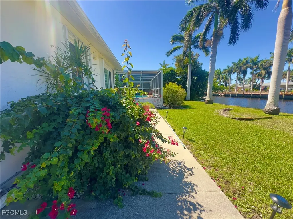 2215 Channel Way North Fort Myers FL 33917