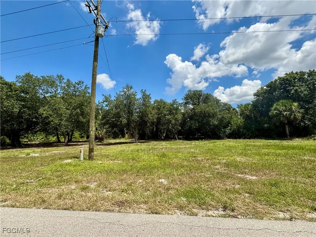 4405 E 2nd Street Lehigh Acres FL 33936