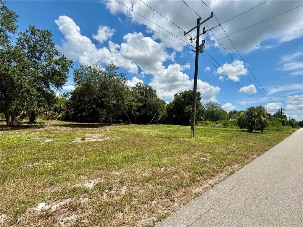 4403 E 2nd Street Lehigh Acres FL 33936