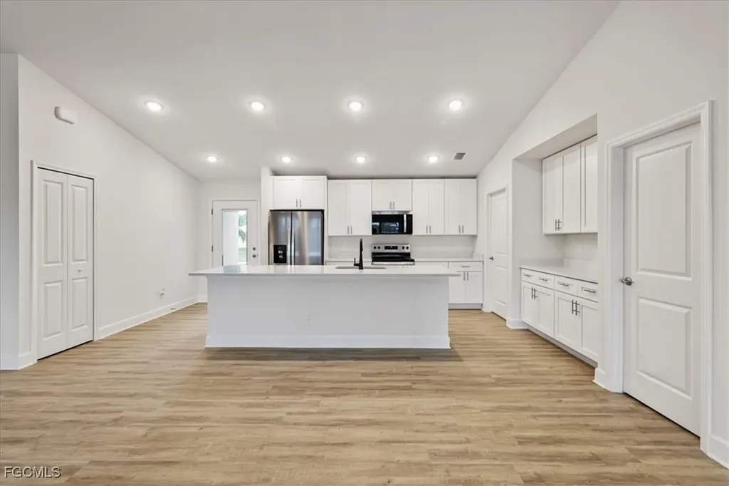 2107 NW 20th Terrace Cape Coral FL 33993