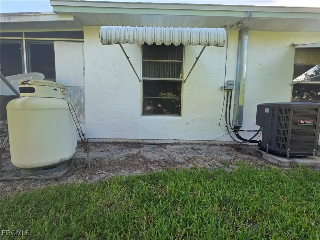 52 Heath Aster Lane Lehigh Acres FL 33936