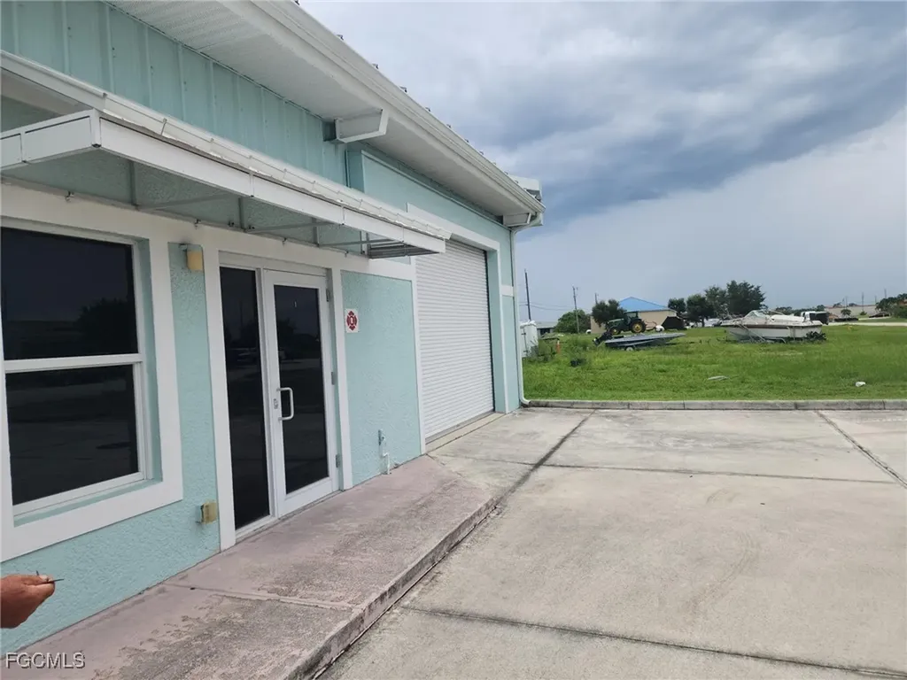 1007 NE 7th Terrace Cape Coral FL 33909