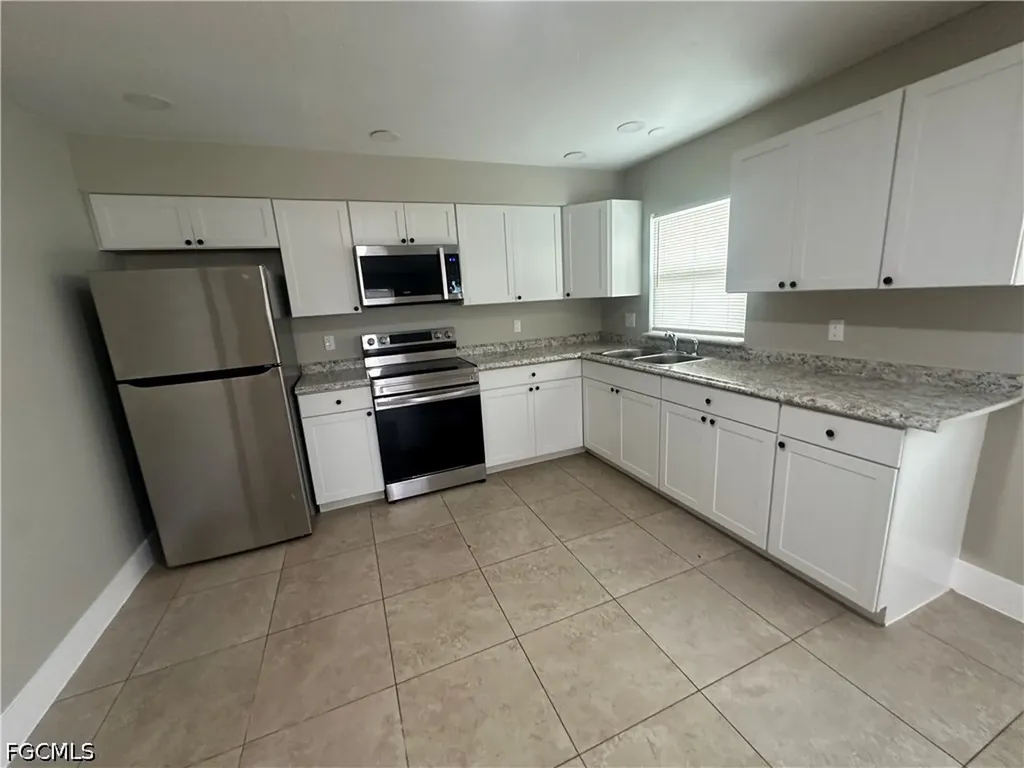 16920 Carmen Avenue Fort Myers FL 33908