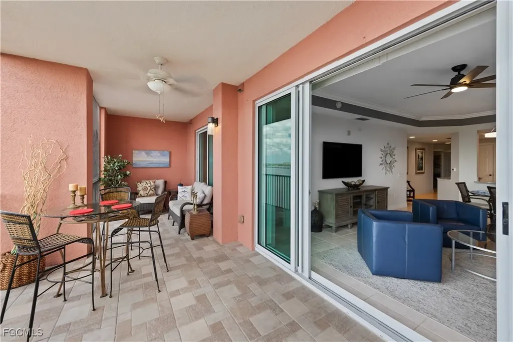 2743 1st Street Fort Myers FL 33916