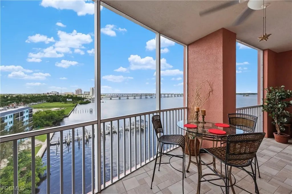 2743 1st Street Fort Myers FL 33916