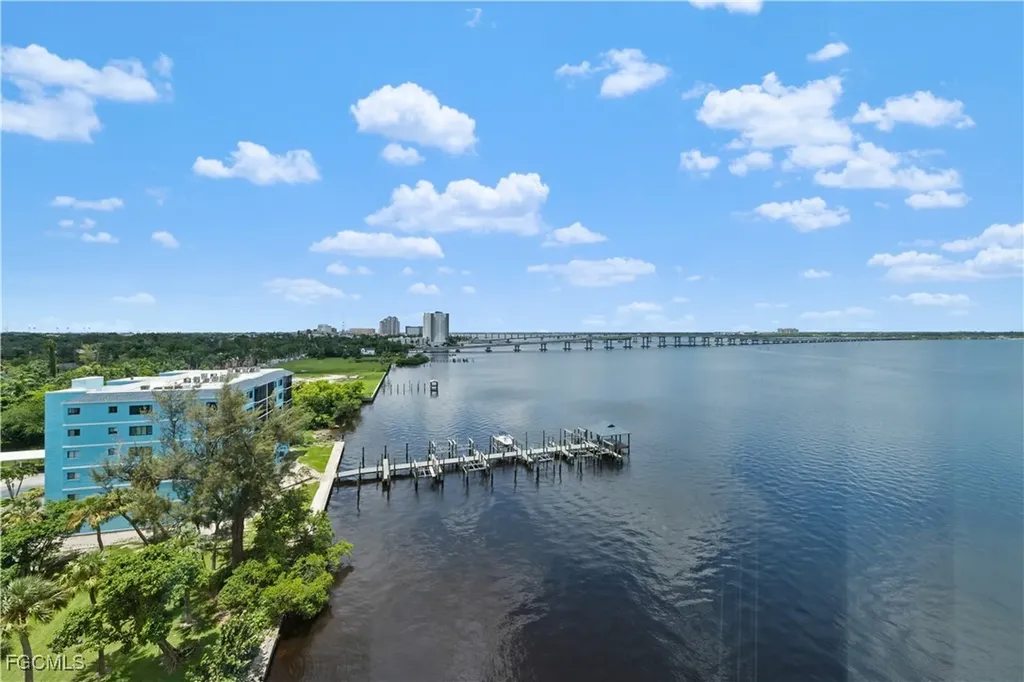 2743 1st Street Fort Myers FL 33916