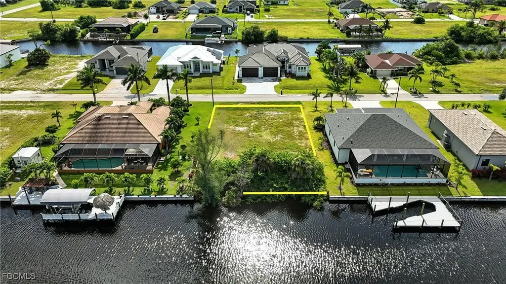 2358 NW 39th Avenue Cape Coral FL 33993