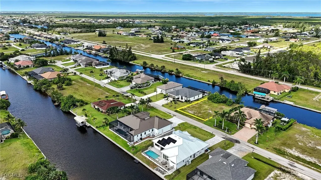 2358 NW 39th Avenue Cape Coral FL 33993